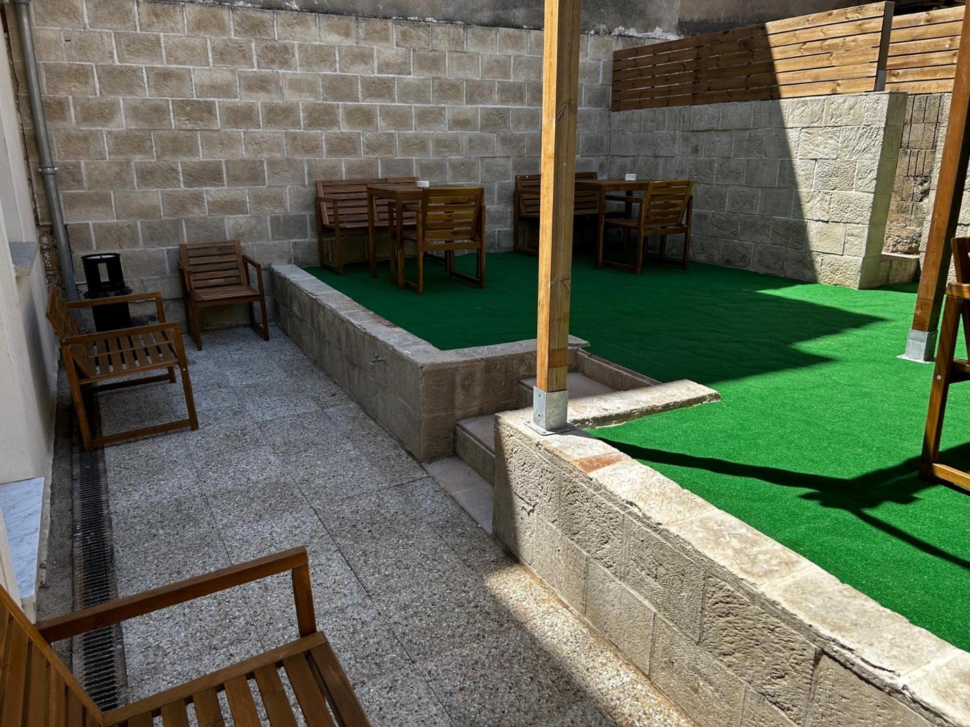 Bohobos Hostel Antibes Zewnętrze zdjęcie